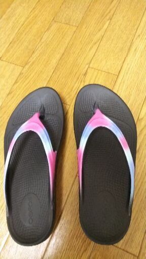 足が疲れにくいビーチサンダル　新品