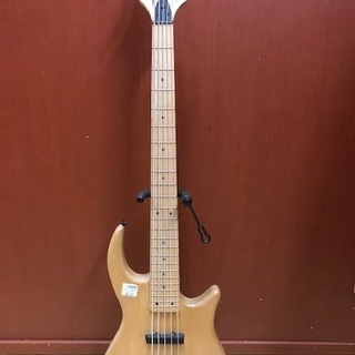5弦ベース　TREKER