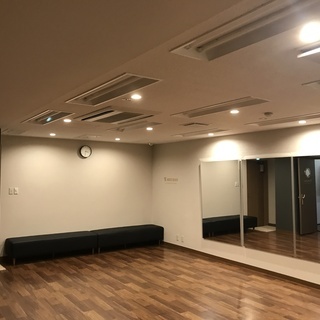 神田駅徒歩1分のレンタルスタジオ『Y-STUDIO』！1時間2000円（税込み）ダンス・ヨガ教室・楽器演奏・舞台練習使い方多数！の画像