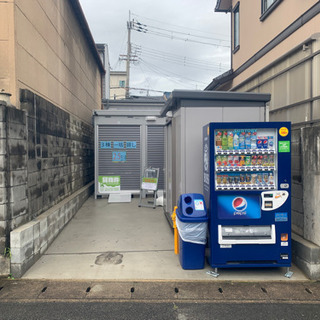 小型倉庫2棟(バイクOK)　内装用倉庫1棟の一括貸し　⭐️価格改...