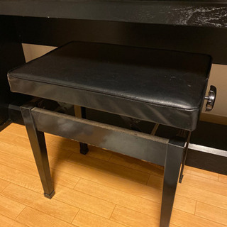 ピアノ椅子　定価15000円