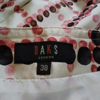 DAKSスカートの画像