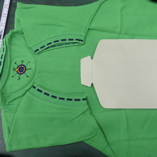 2,000円！中古castelbajacカステルバジャッククリーニングタグ付きスポーツ、ゴルフおしゃれ高級ポロシャツ刺繍の画像