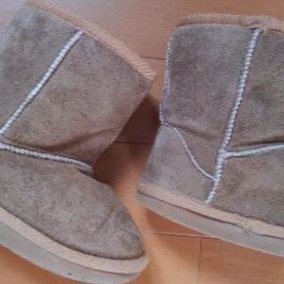 16㎝　子供ブーツ　冬物