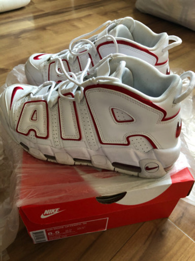 ナイキスニーカー　モアテン