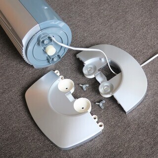 タワー型扇風機　YUASAの画像
