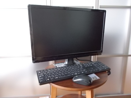 ☆美品☆I-O DATAパソコン用ディスプレイ☆BUFFALOキーボード/マウス☆セットで引取り希望☆