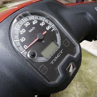 ホンダタクトベーシック（原付）2018年6月購入3110km走行（但し傷と割れ目あり）の画像