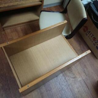机 取りにこられる方へ譲ります。の画像