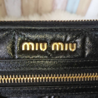 【美品】MIUMIU 長財布 正規品  ラウンドファスナーの画像