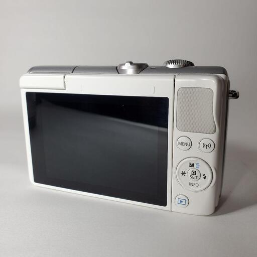 【美品】Canon EOS M100 ミラーレス一眼 標準レンズ15-45mmセット ホワイト