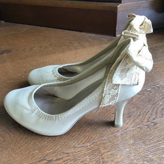 結婚式　二次会のパンプス　ミュール　ゴールドの画像