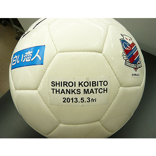 非売品【サインボール 背番号8】5号 白い恋人サンクスマッチ2013 サッカー J1 molten モルテン 札幌 西岡店の画像