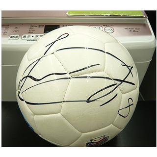 非売品【サインボール 背番号8】5号 白い恋人サンクスマッチ2013 サッカー J1 molten モルテン 札幌 西岡店の画像