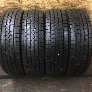 DUNLOP WINTER MAXX LT03 205/70R16 111/109L LT 16インチ トラックタイヤ 4本 2017年製 バリ溝 (TC214) クレジットカード QR決済可能