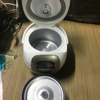 引き渡し決定しました。新品同様NEOVE 3合炊き炊飯ジャーの画像