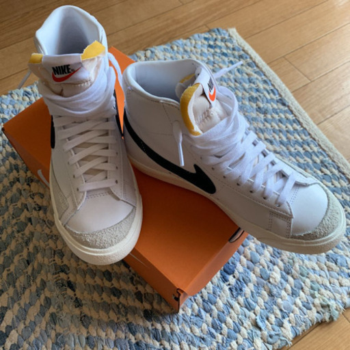 新品　23cm NIKE 靴