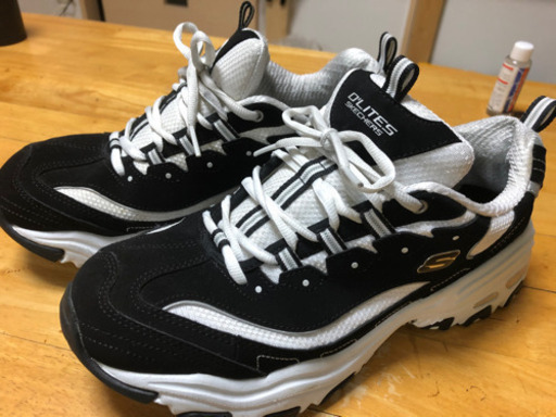 SKECHERS D'LITES 本日終了