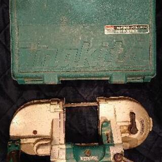 Makita 充電式ﾎﾟｰﾀﾌﾞﾙﾊﾞﾝﾄﾞｿｰ 18v