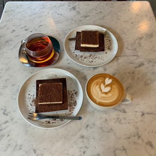 カフェ巡り一緒にしませんか？☕️ - 友達