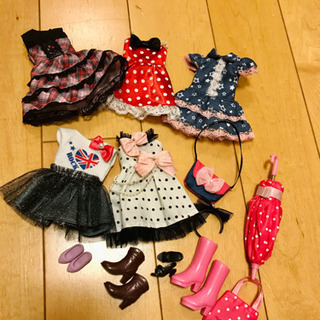 リカちゃん　洋服5点と小物セット＋おまけ