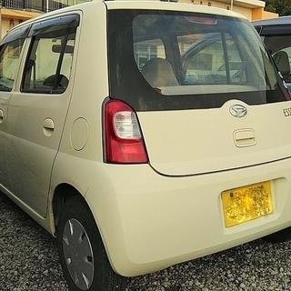 検3年4/13迄！キーレスキー！車体も車内もキレイ！女性の方にGood！人気のイエロー「ダイハツ・エッセ」ですの画像