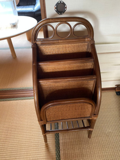 籐家具　マガジンラック