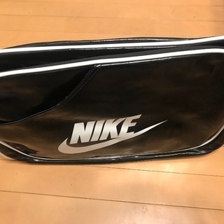 無料　NIKEのスポーツバッグ　よく野球等で利用される