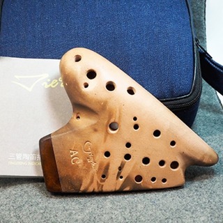 トリプル オカリナ Jiegle AC 新品です。