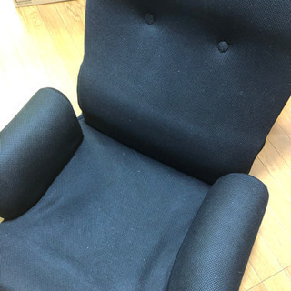黒の座椅子【猫毛付き】の画像