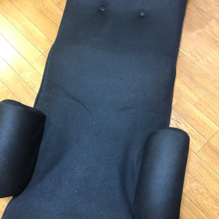 黒の座椅子【猫毛付き】の画像