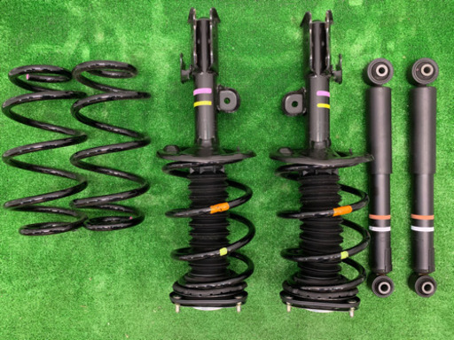 美品　アルファード前期　30系 純正　サスペンション　使用期間1ヶ月