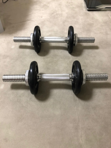 バーベルとダンベルセット