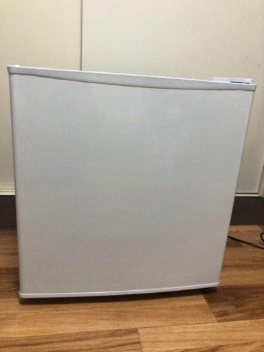 小型冷凍庫（美品）