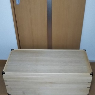 桐の衣装箱の画像