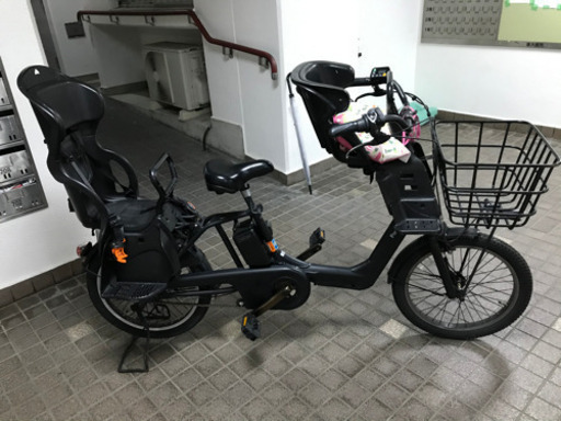 前乗りチャイルドシートはつきません。Panasonic パナソニック　ギュットアニーズ　補足（保証書無し)