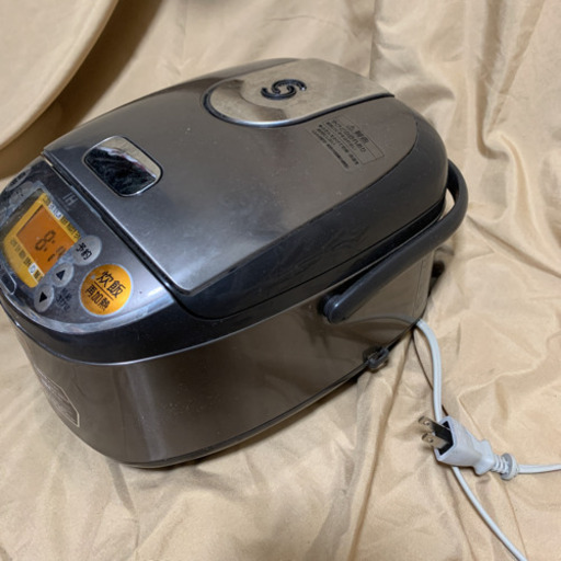 (L-1) 象印 ZOJIRUSHI NP-GF05-XJ [IH炊飯器 3合炊き 極め炊き ステンレスブラウン]