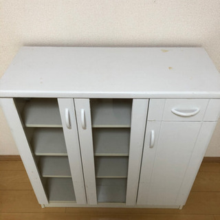 食器棚　中古　無料で差し上げますの画像
