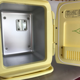 車でも使える旨茶ミニ冷蔵庫【中古】