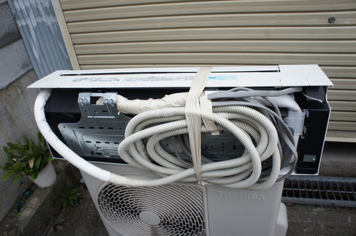 TOSHIBA(東芝）エアコン！2.2kw（6畳用）・2015年製をお安くお譲ります！