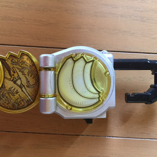 仮面ライダー鎧武　ロックシールド　4つ　中古の画像