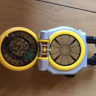 仮面ライダー鎧武　ロックシールド　4つ　中古の画像