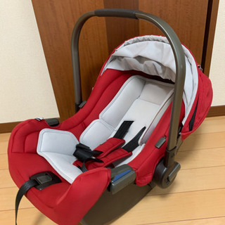 nuna チャイルドシートの画像