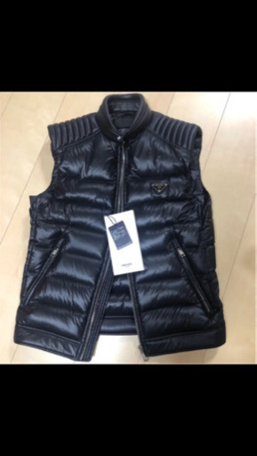 プラダ PRADA ダウンベスト