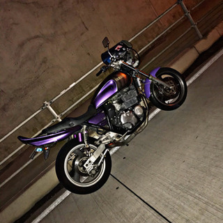 XJR400