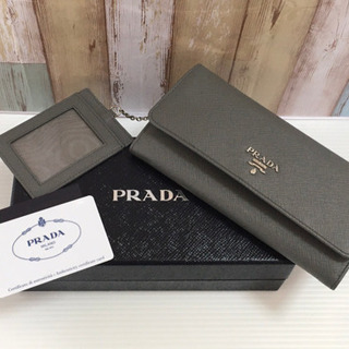 【新品】 プラダ パスケース付き  長財布 レザー グレー 1MH132 箱付きの画像