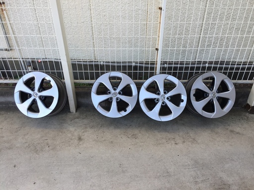 TOYOTA 純正 アルミホイール