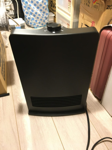 ファンヒーター　小型　黒　ほぼ新品