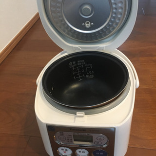 炊飯器 ミニ 1人用 3合だきの画像
