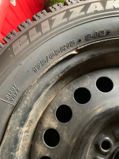 175/65R15 VRX 2014年製造